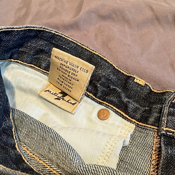 7 For All Mankind Jean Shorts - Picture 4 of 4